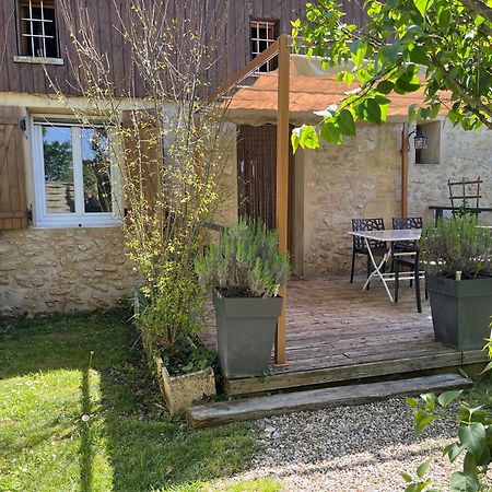 Gite " Suzon" A Peyroutas Vignonet St Emilion المظهر الخارجي الصورة